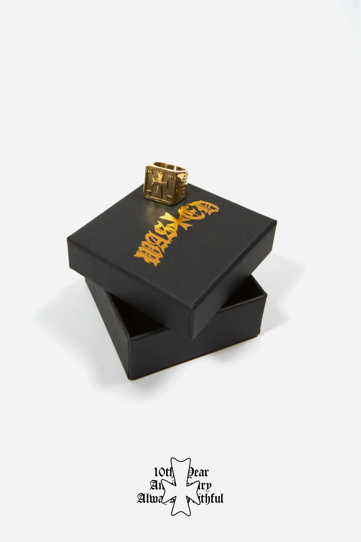 Bague 10th Year Anniversary - Image 3